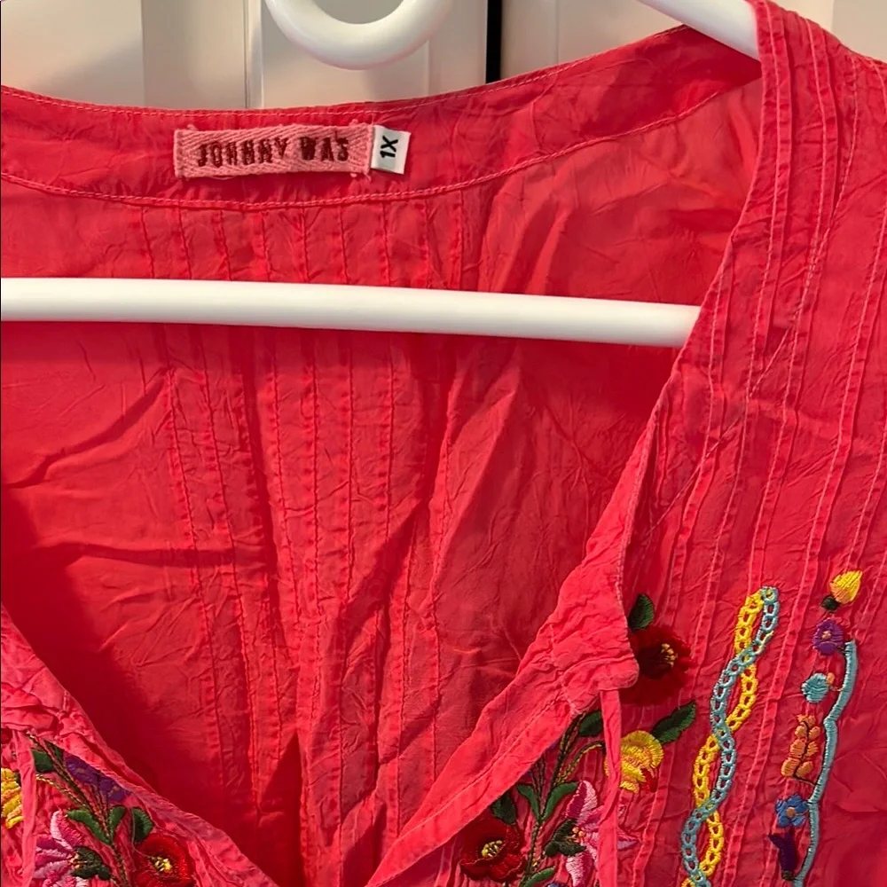 Johnny Was Fuchsia Pink Emberoidered V-Neck Blouse Sz 1X - Picture 2 of 4